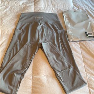 Alphalete Alphalux Pocket Leggings -Shark Gray